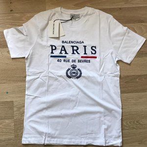 Balenciaga Paris T-Shirt New with tags Large
